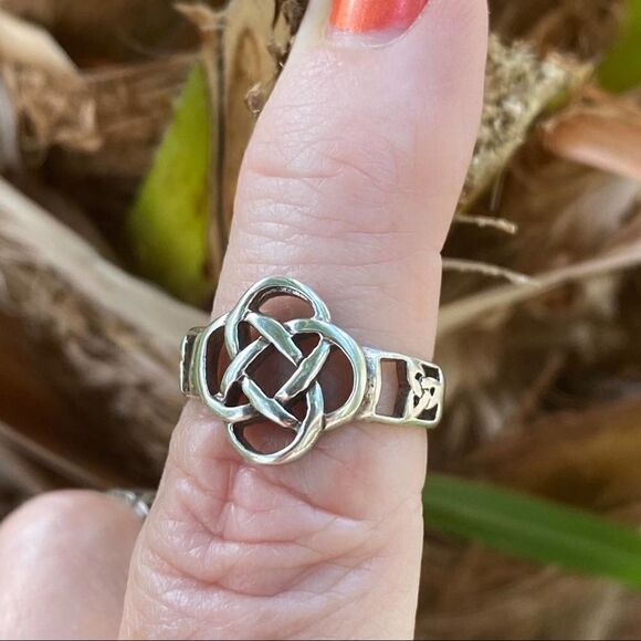 Sterling Silver Celtic Knot Ring Size 7 - Picture 6 of 6